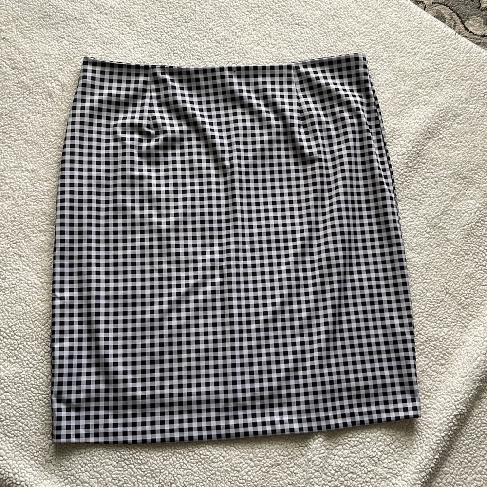 Dainty Jewell’s Skirt